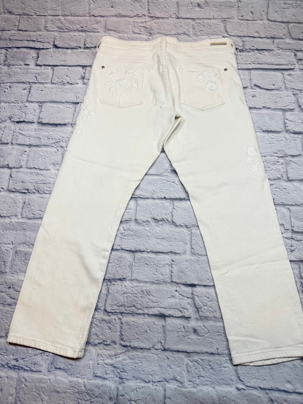 Pilcro Hyphen White Embroidered floral mid-rise Jeans by Anthropologie 30 PETITE